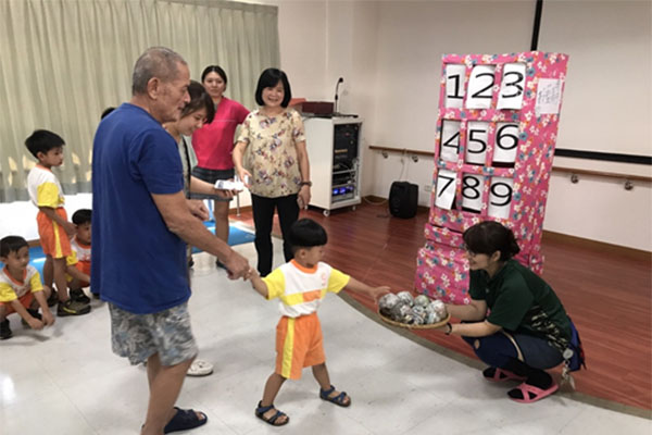 老幼同歡活動 老幼同歡活動