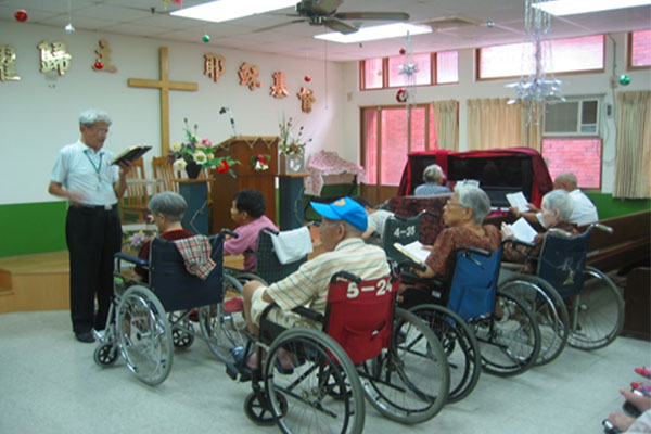 志工帶領院民參與基督教活動 志工帶領院民參與基督教活動